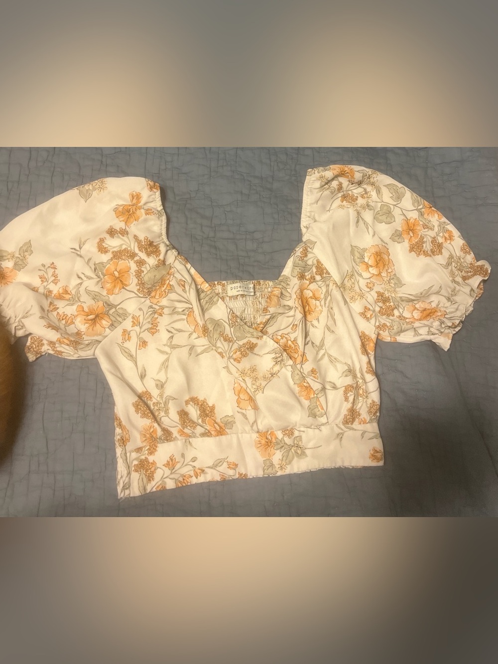 Like new S Paper Crane Floral Puff-Sleeve Crop Top - White with Orange Floral